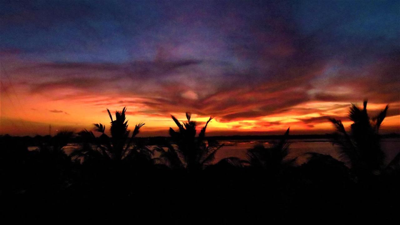Rise & Set Arugam Bay Hotel Buitenkant foto