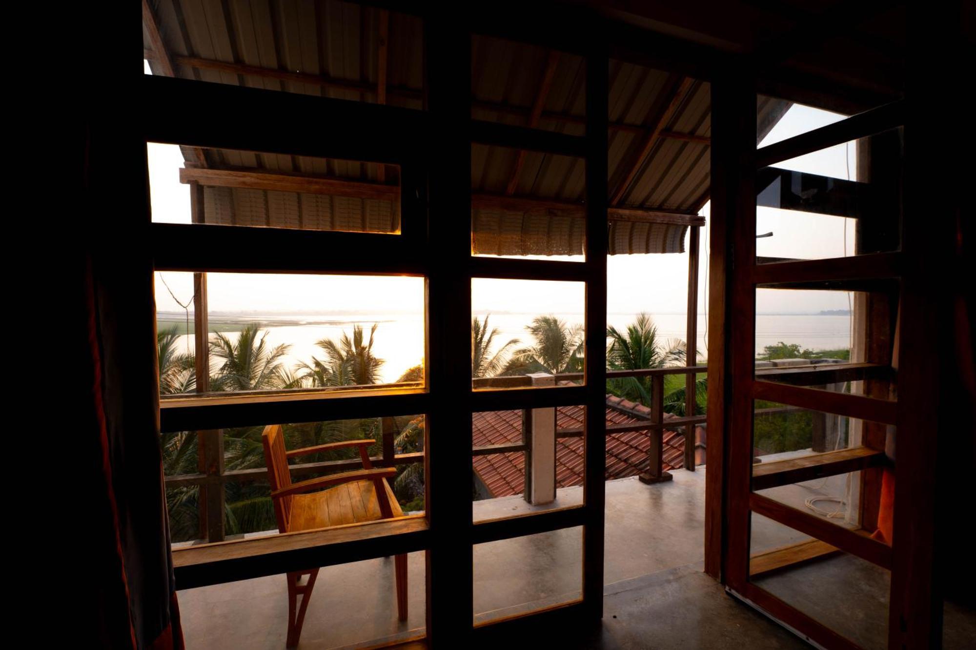 Rise & Set Arugam Bay Hotel Buitenkant foto