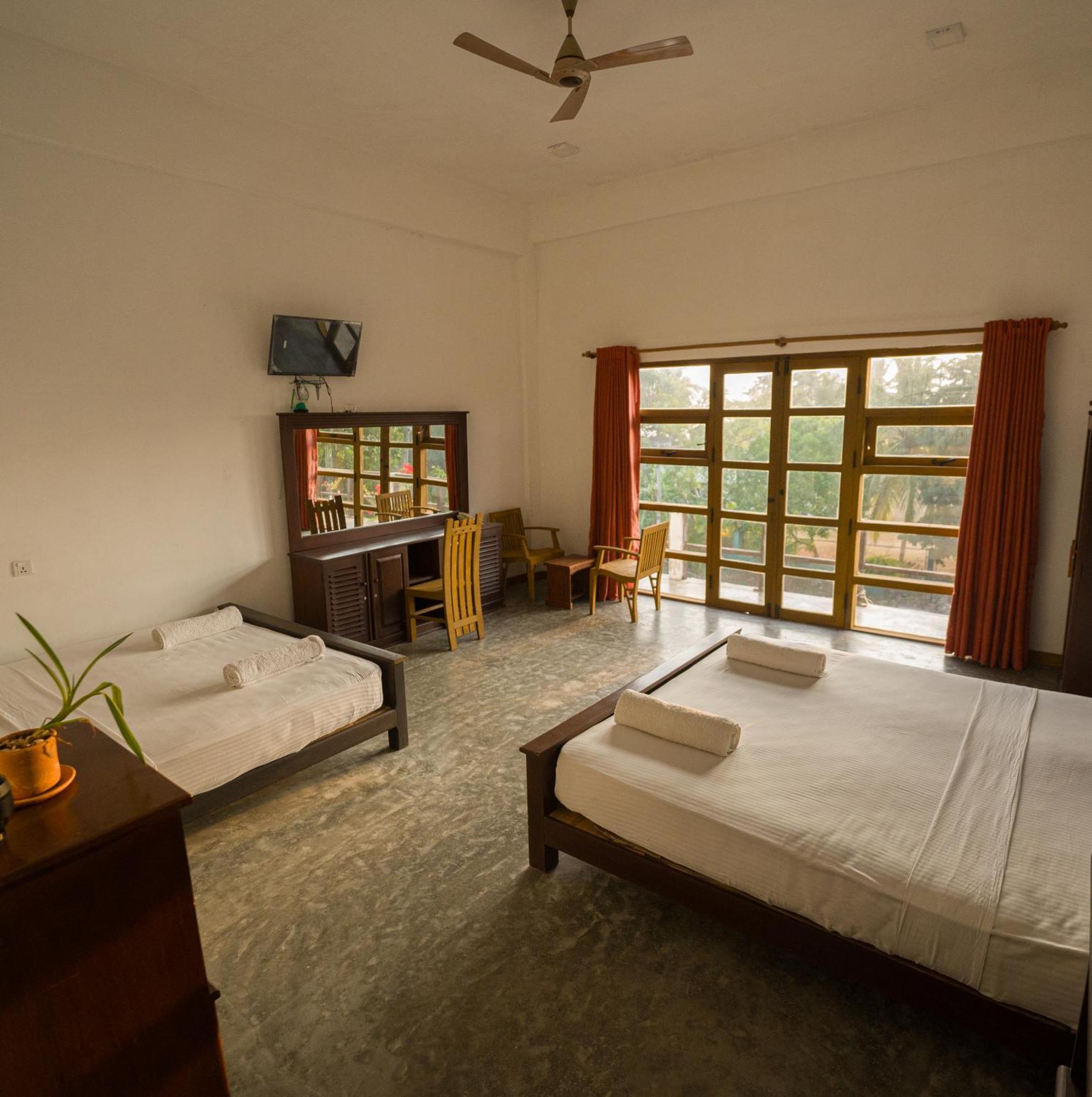 Rise & Set Arugam Bay Hotel Buitenkant foto