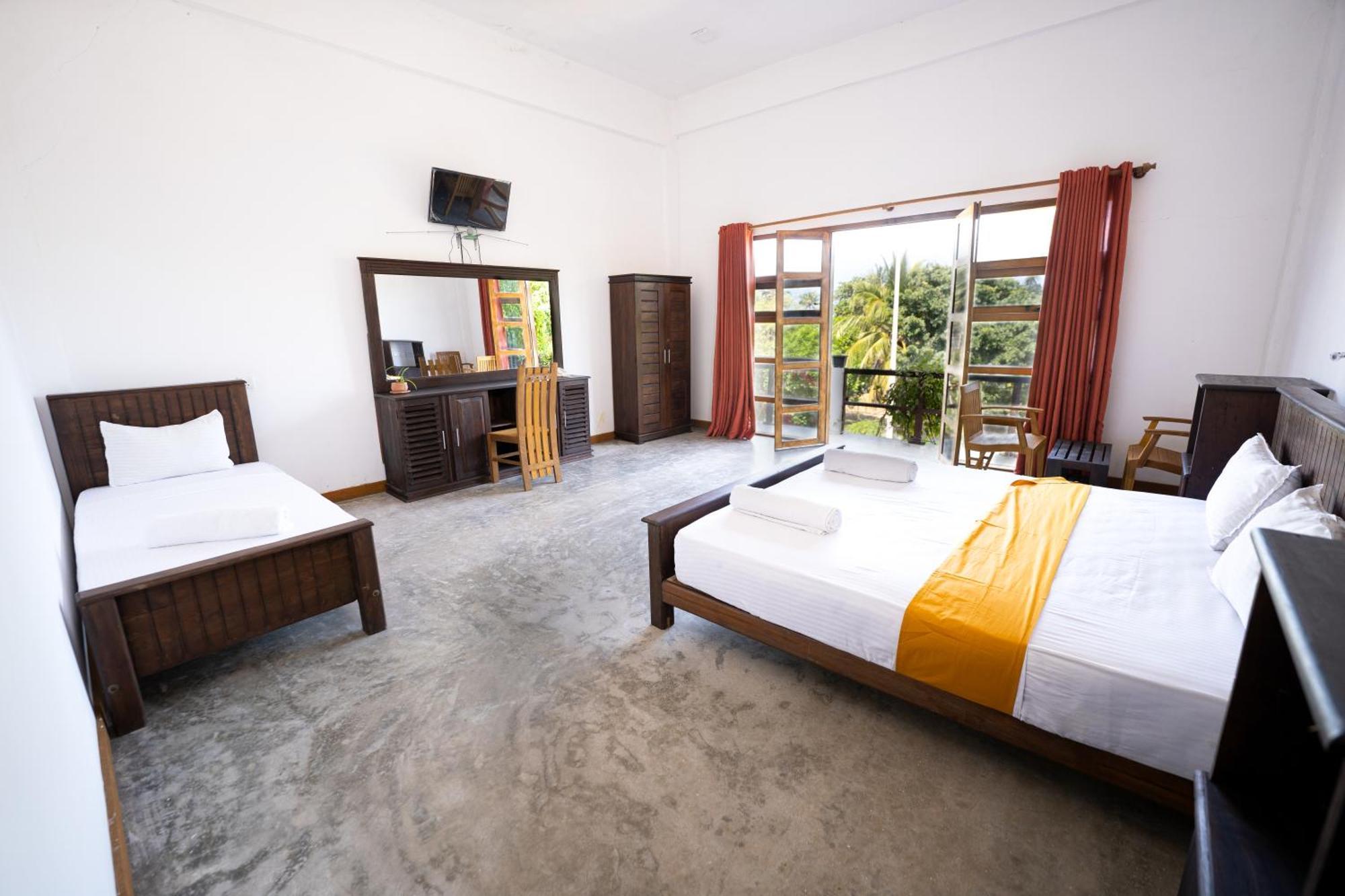 Rise & Set Arugam Bay Hotel Buitenkant foto